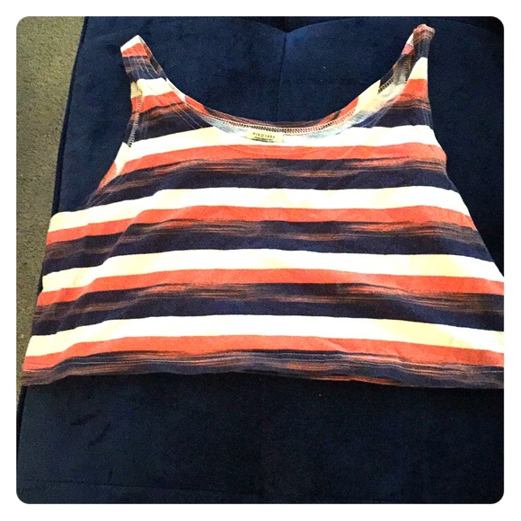 ⚡️Crop top - Picture 1 of 1